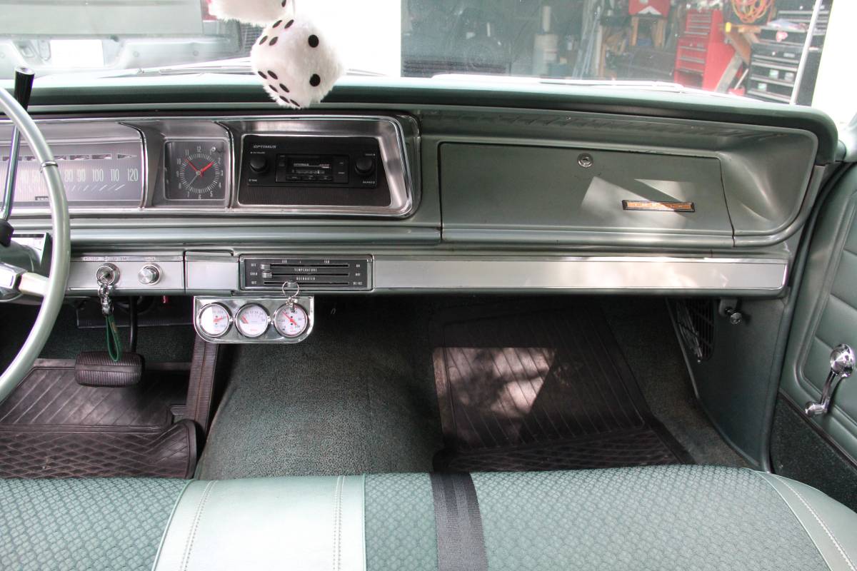 Chevrolet Impala  1966 green