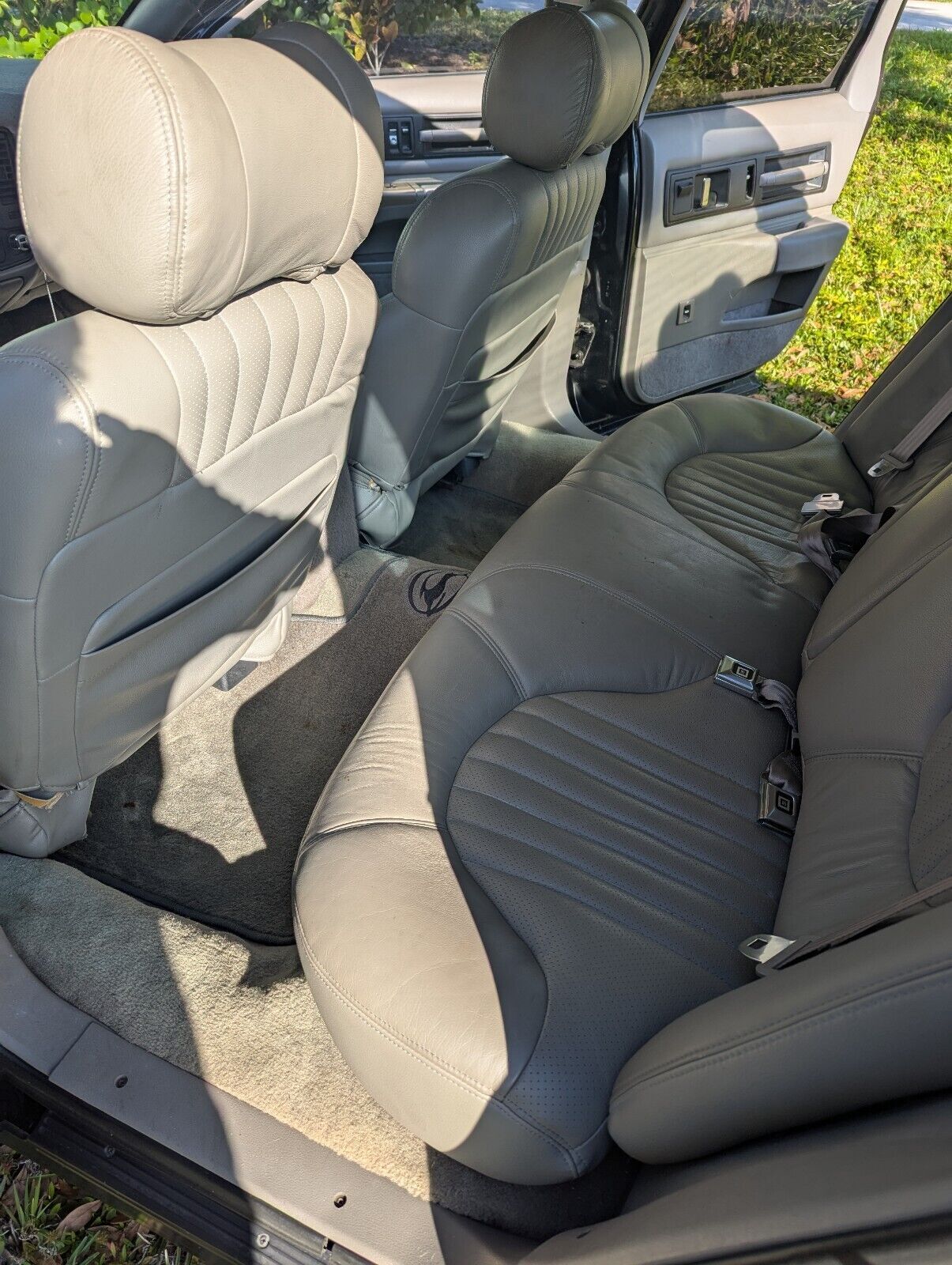 Chevrolet-Impala-1994-Sedan-10