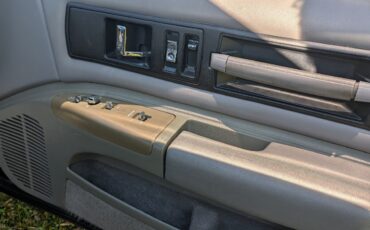 Chevrolet-Impala-1994-Sedan-13