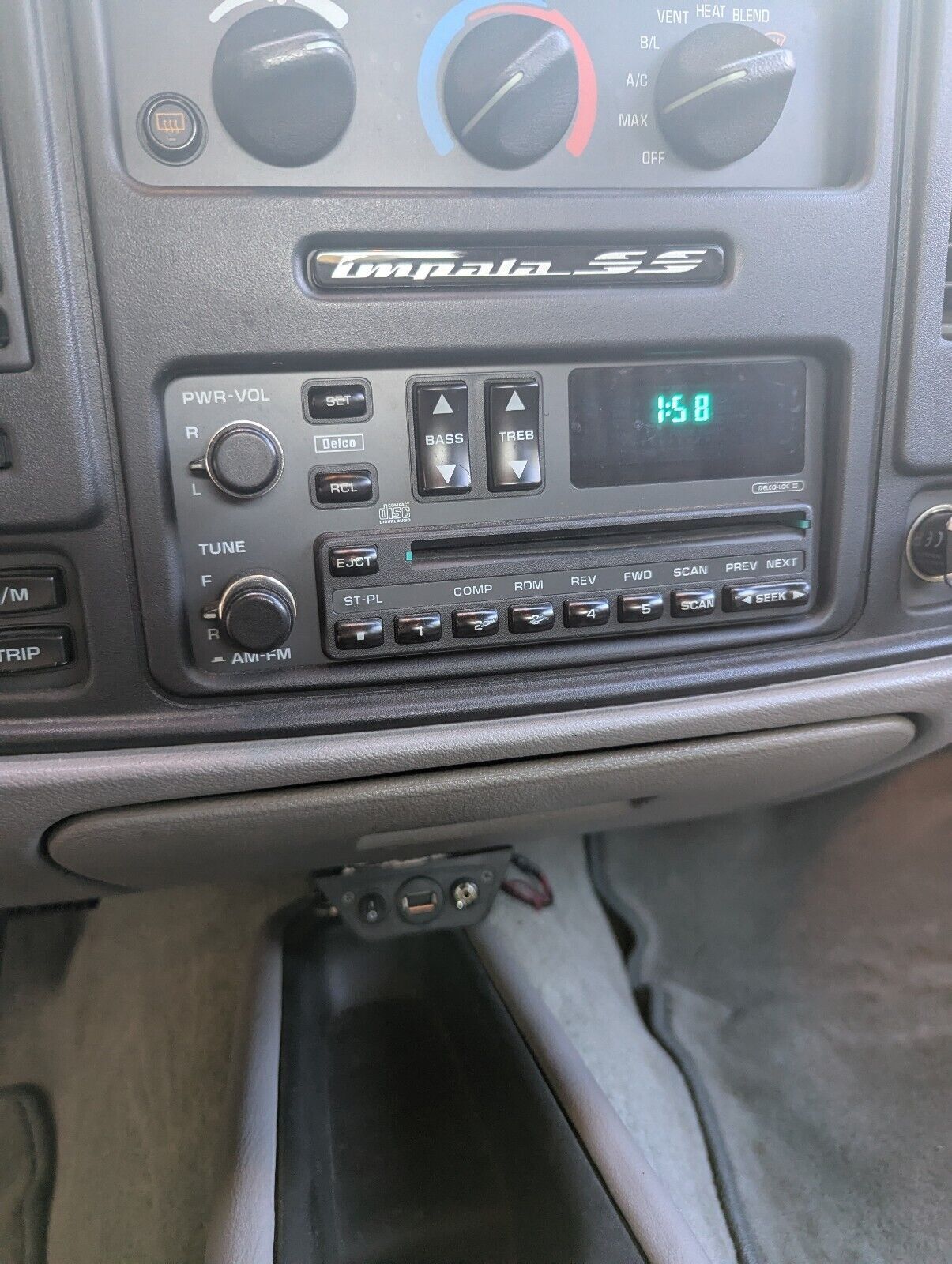 Chevrolet-Impala-1994-Sedan-16