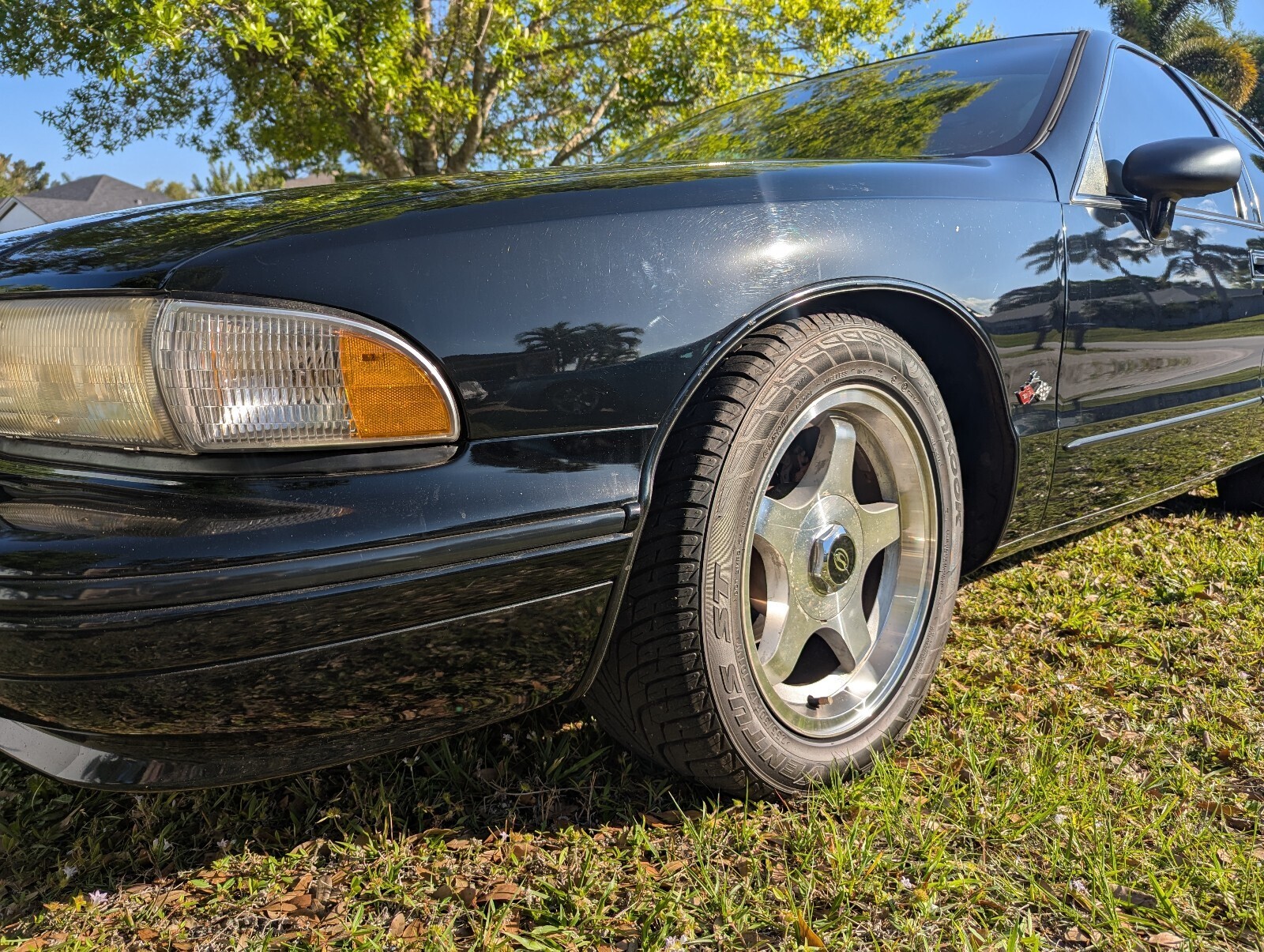 Chevrolet-Impala-1994-Sedan-2