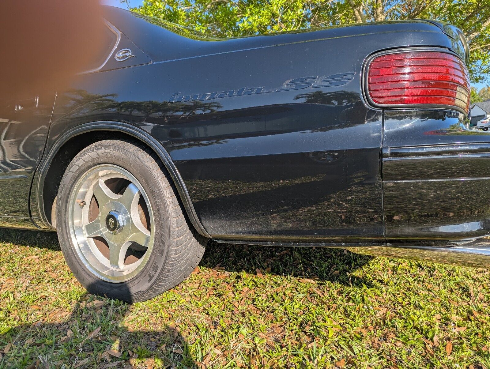 Chevrolet-Impala-1994-Sedan-4