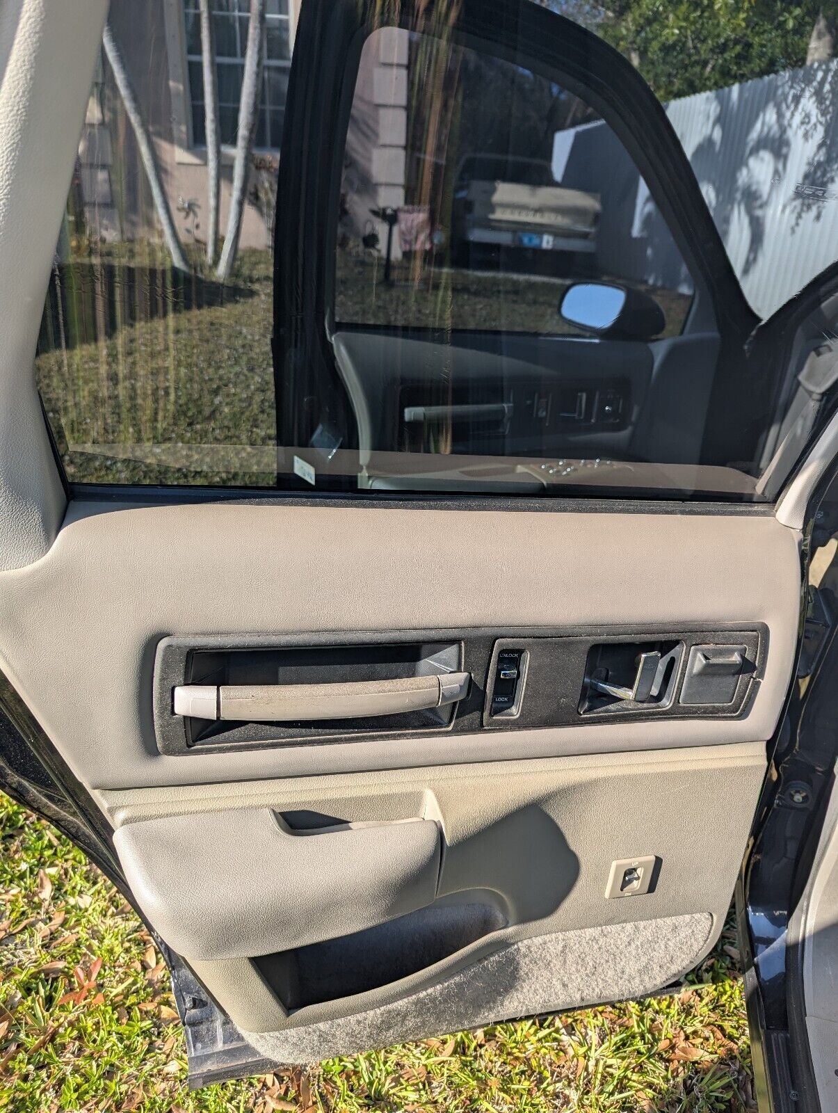 Chevrolet-Impala-1994-Sedan-7