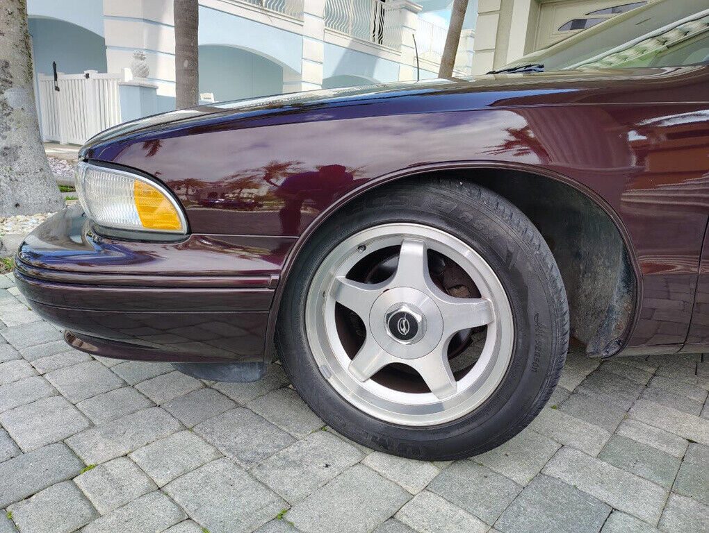Chevrolet-Impala-1995-Sedan-1
