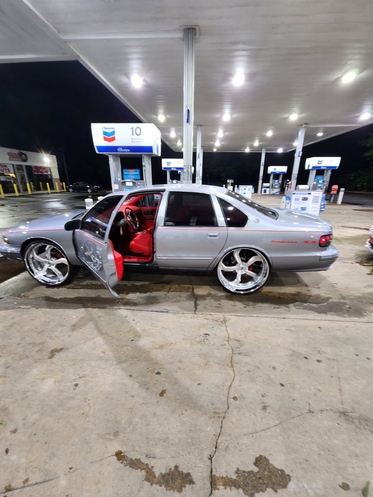 Chevrolet-Impala-1995-Sedan-1