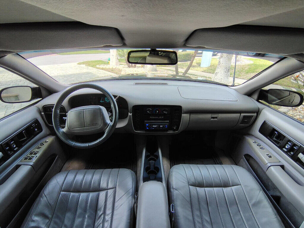 Chevrolet-Impala-1995-Sedan-10