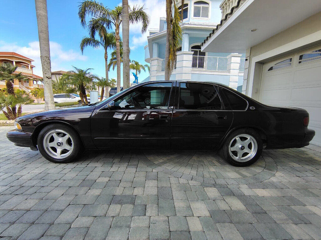 Chevrolet-Impala-1995-Sedan-14