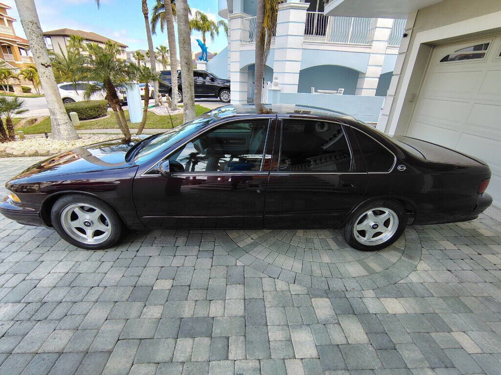 Chevrolet-Impala-1995-Sedan-15