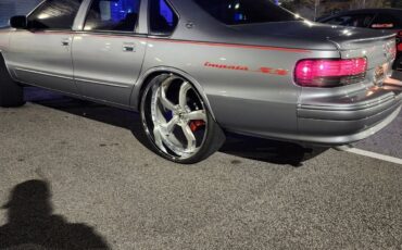 Chevrolet-Impala-1995-Sedan-2