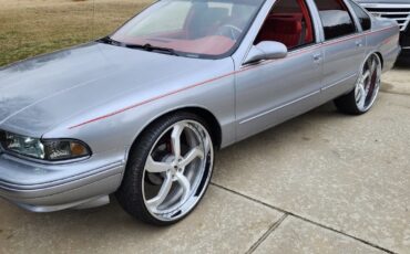 Chevrolet-Impala-1995-Sedan-3