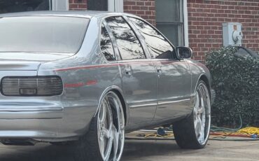 Chevrolet-Impala-1995-Sedan-4