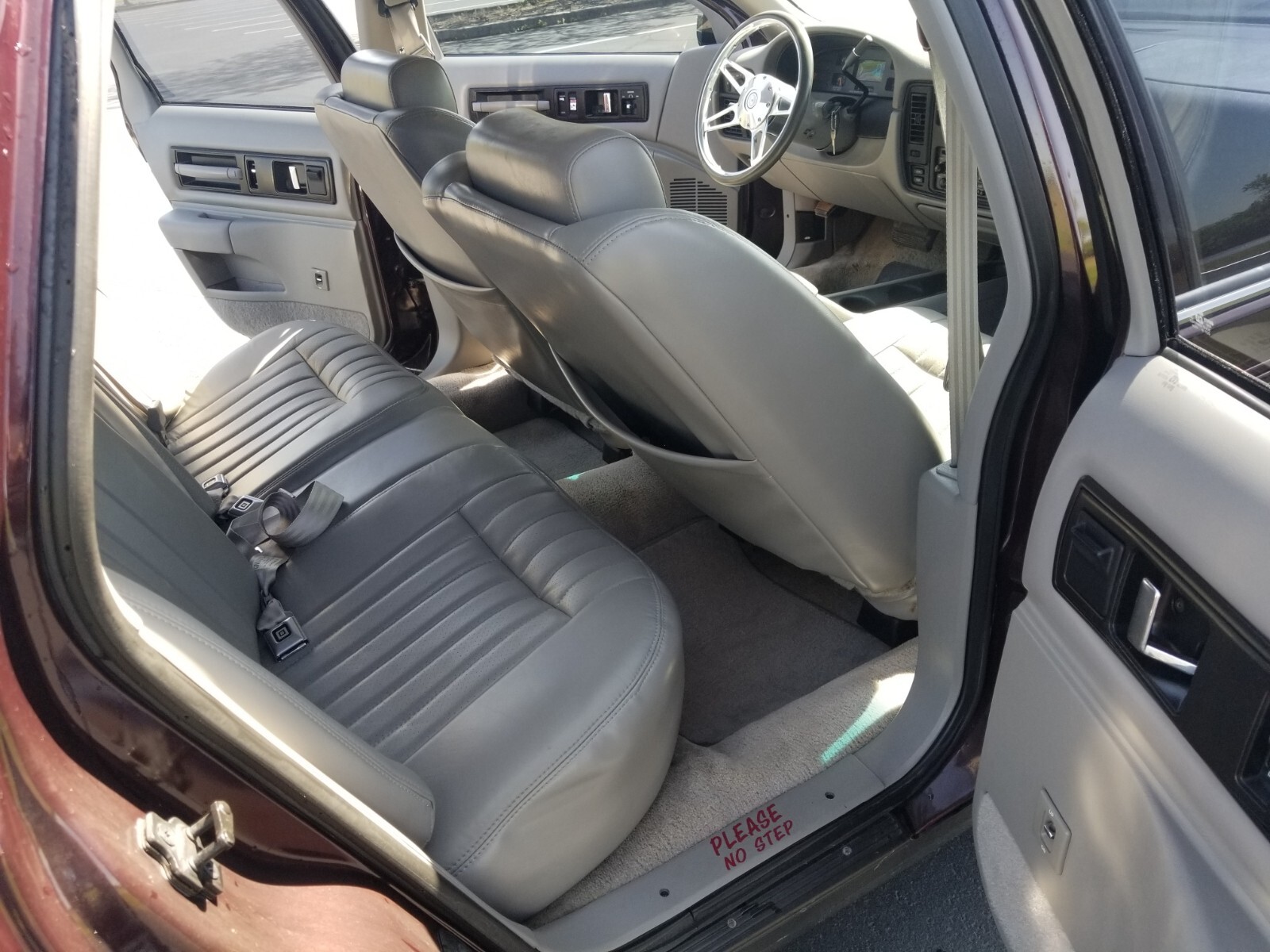 Chevrolet-Impala-1995-Sedan-9