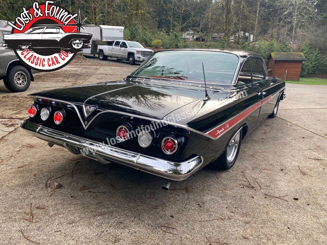 Chevrolet-Impala-Bubble-Top-1961-11