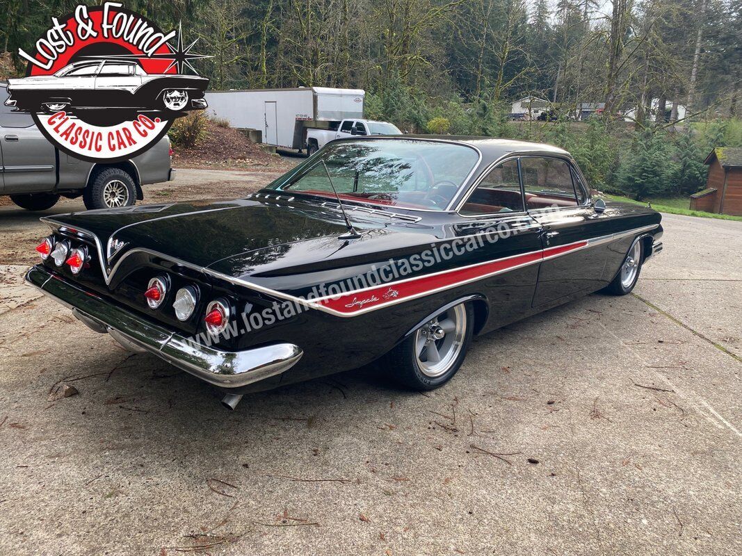 Chevrolet-Impala-Bubble-Top-1961-13