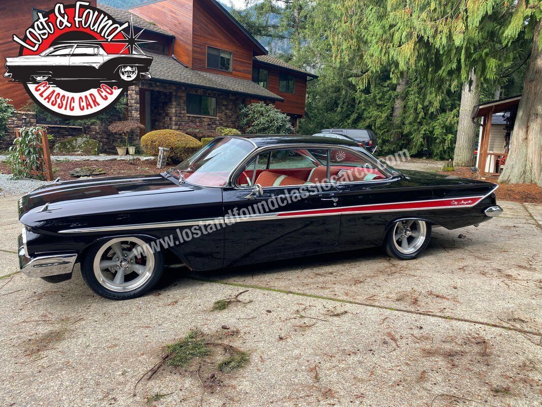 Chevrolet-Impala-Bubble-Top-1961-2