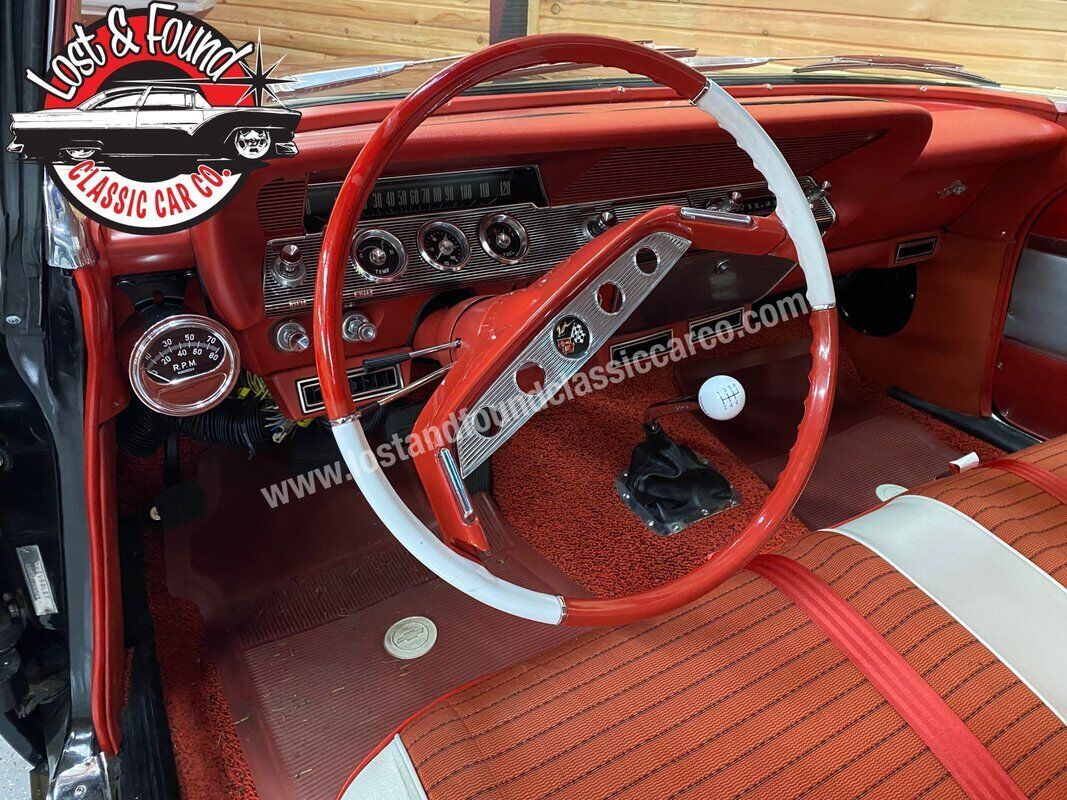 Chevrolet-Impala-Bubble-Top-1961-26