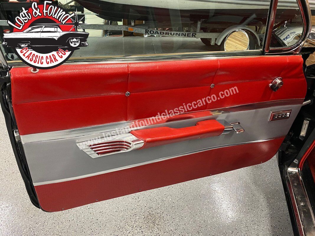 Chevrolet-Impala-Bubble-Top-1961-30