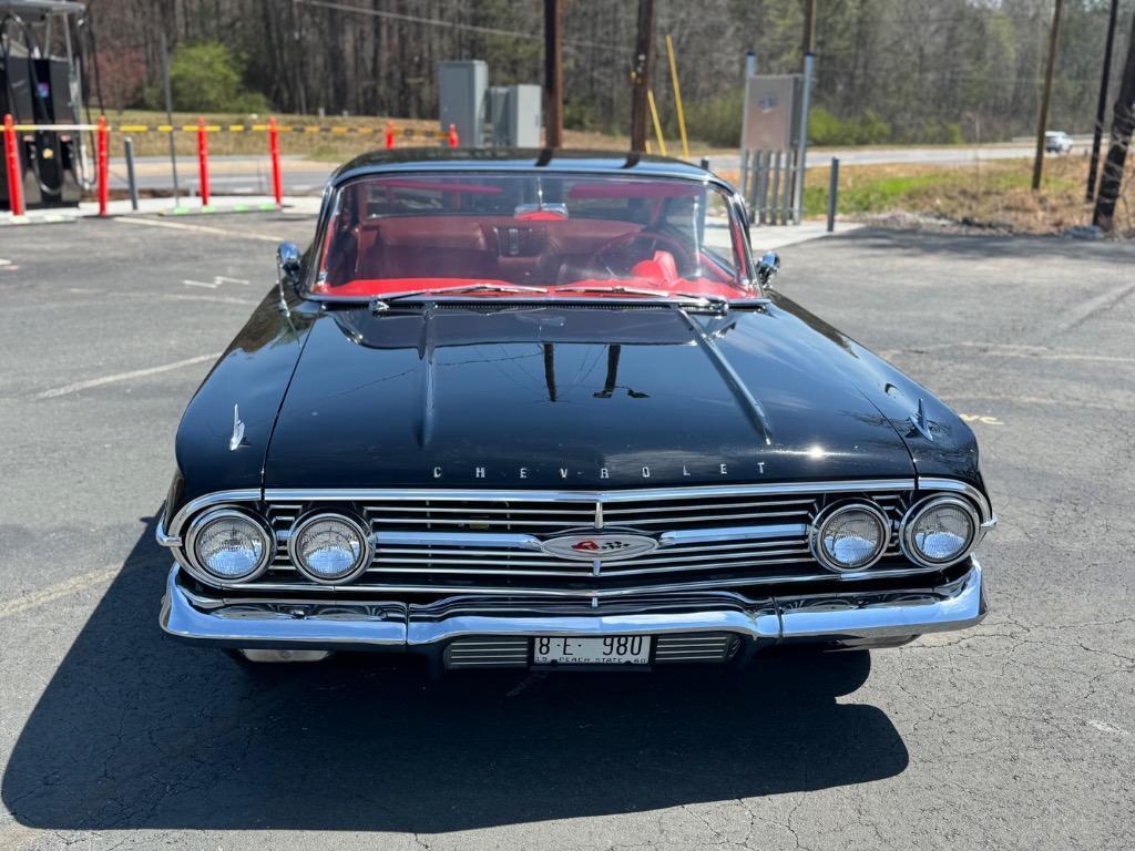 Chevrolet-Impala-Resto-mod-fuel-injected-1960-13