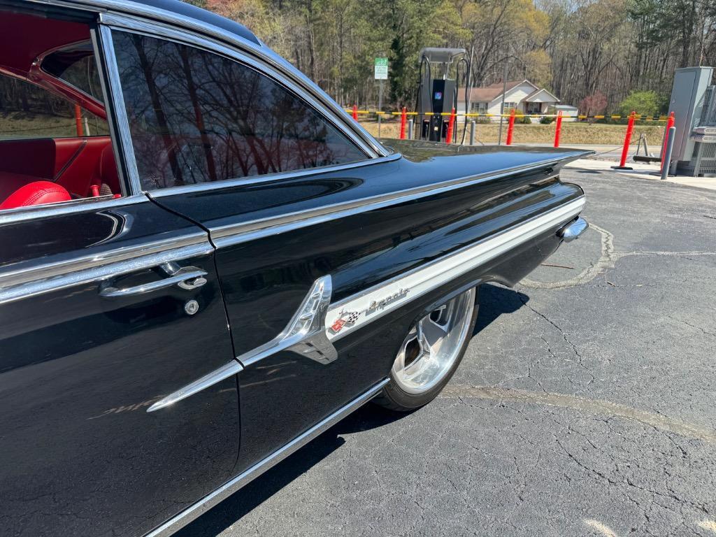 Chevrolet-Impala-Resto-mod-fuel-injected-1960-22