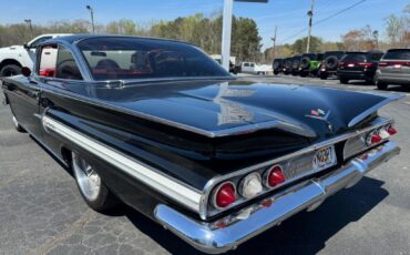 Chevrolet-Impala-Resto-mod-fuel-injected-1960-25