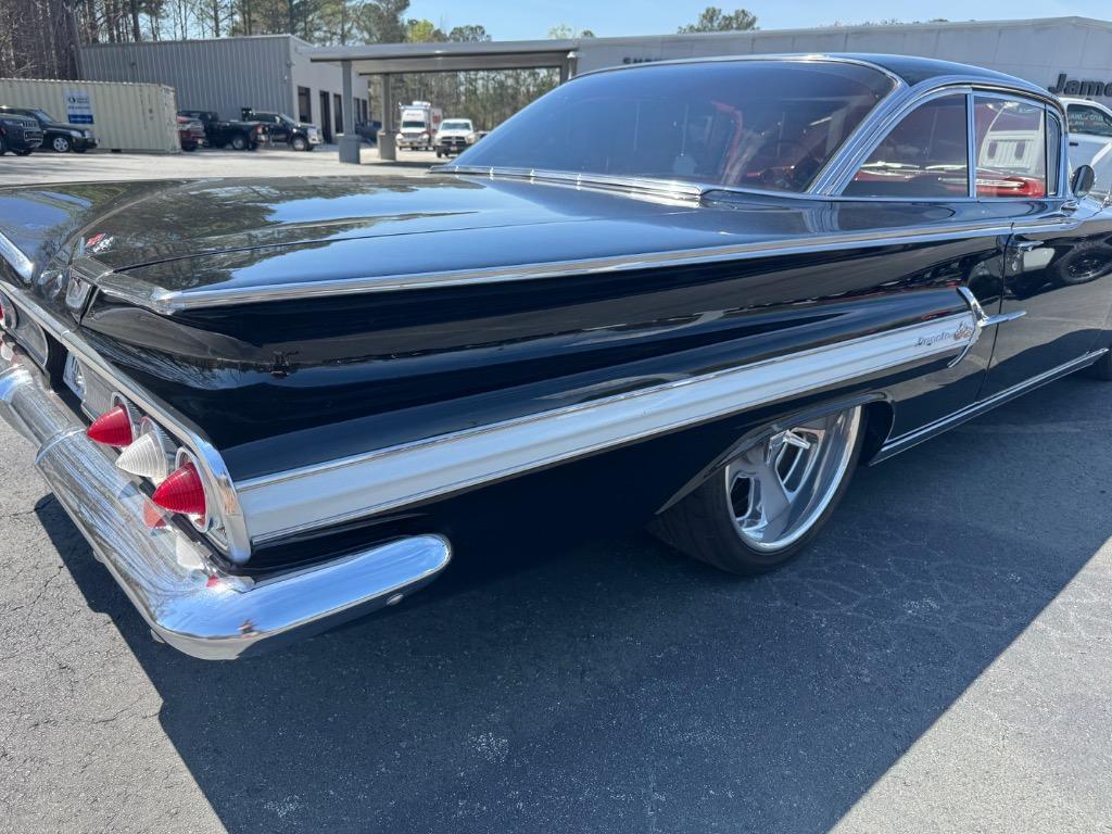 Chevrolet-Impala-Resto-mod-fuel-injected-1960-31