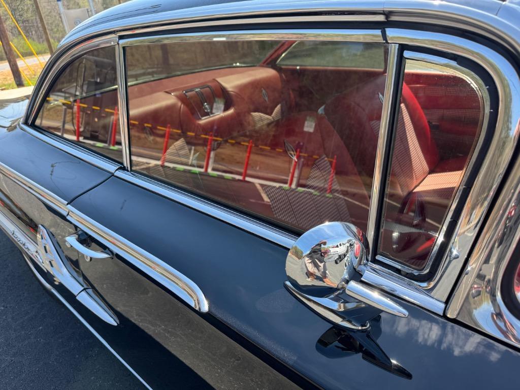 Chevrolet-Impala-Resto-mod-fuel-injected-1960-32