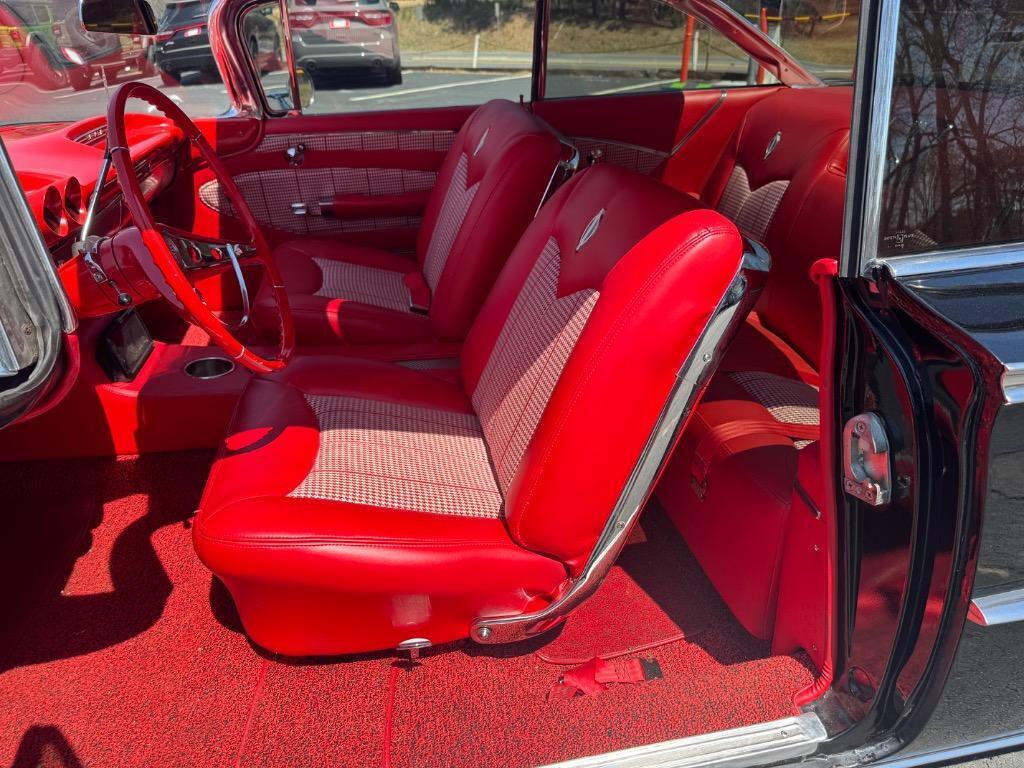 Chevrolet-Impala-Resto-mod-fuel-injected-1960-39