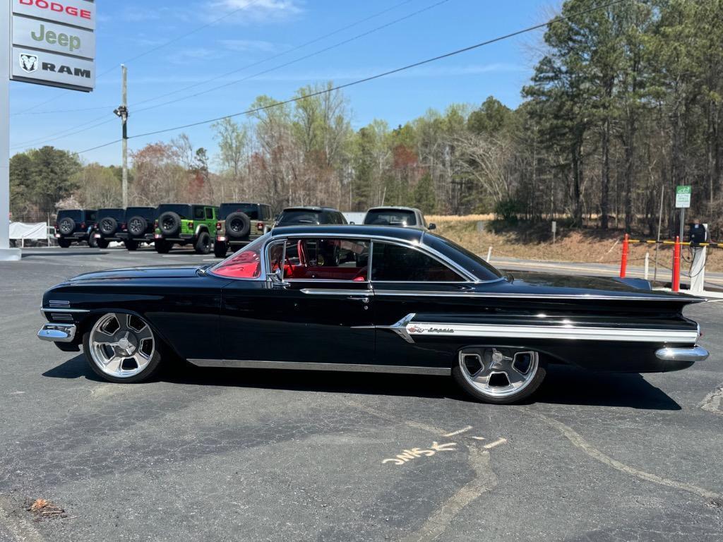 Chevrolet-Impala-Resto-mod-fuel-injected-1960-4