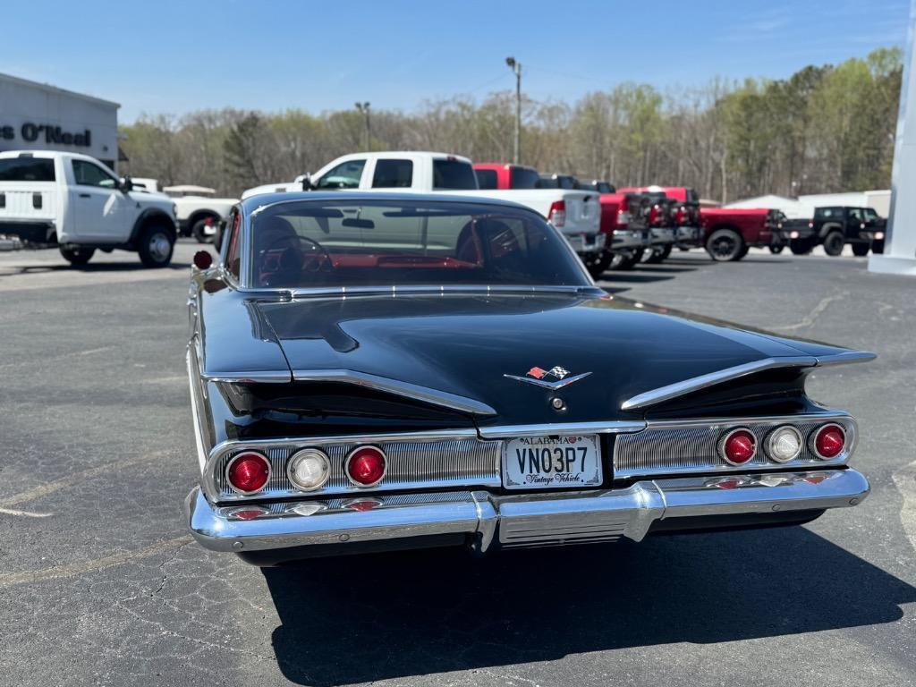 Chevrolet-Impala-Resto-mod-fuel-injected-1960-5