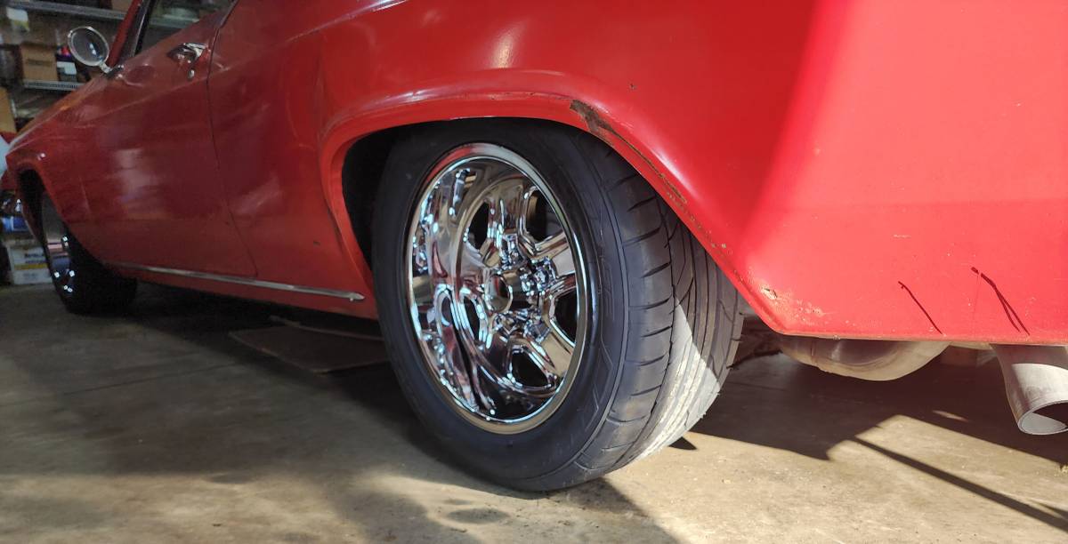 Chevrolet-Impala-biscayne-1965-red-13