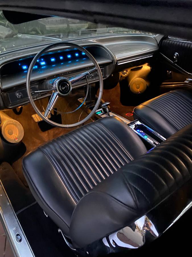 Chevrolet-Impala-convertible-ss-1964-silver-1