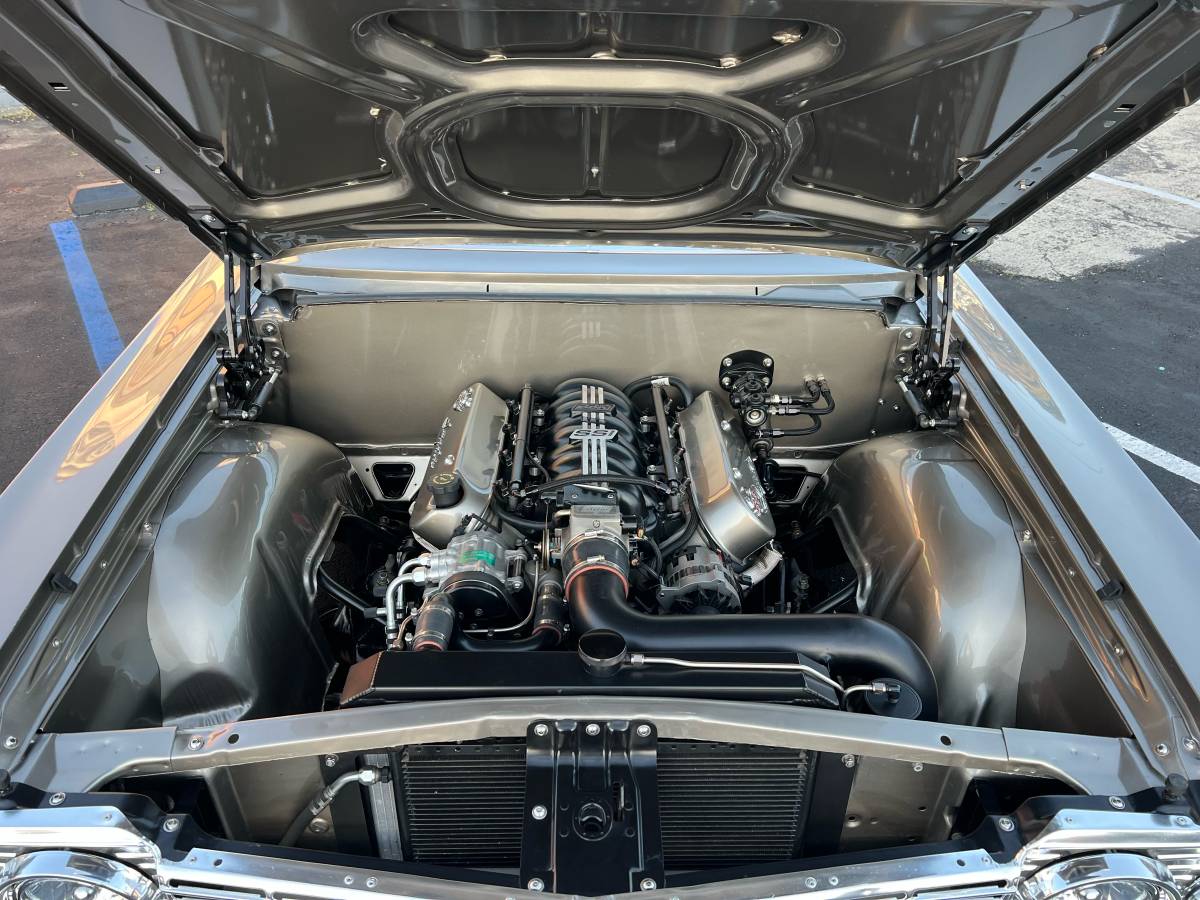 Chevrolet-Impala-convertible-ss-1964-silver-2