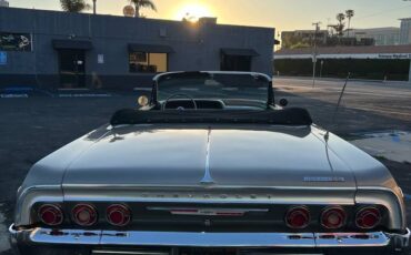 Chevrolet-Impala-convertible-ss-1964-silver-20