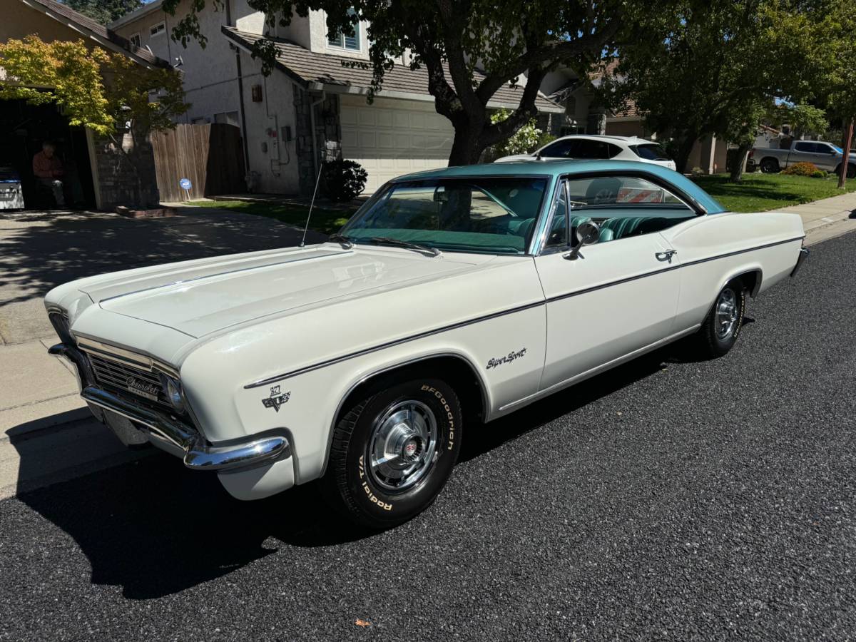 Chevrolet-Impala-ss-1966-white-2