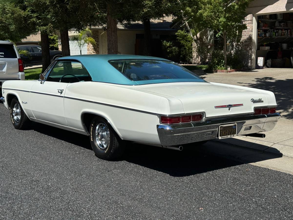 Chevrolet-Impala-ss-1966-white-3