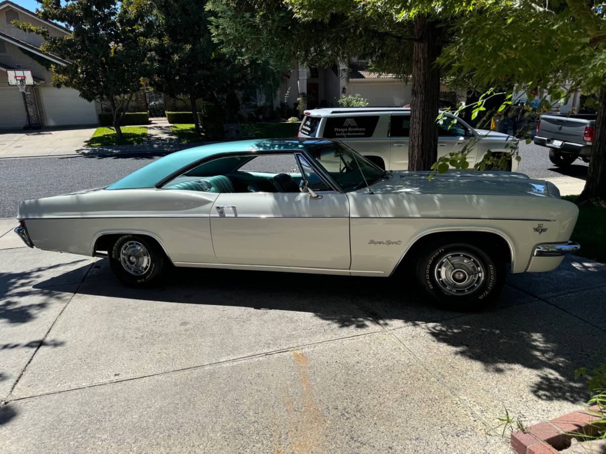 Chevrolet-Impala-ss-1966-white-9