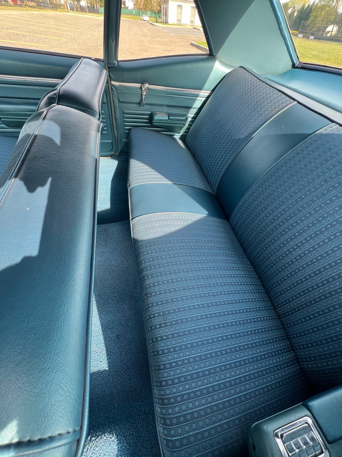 Chevrolet-ImpalaCapriceBelaire-Biscayne-1968-Coupe-24