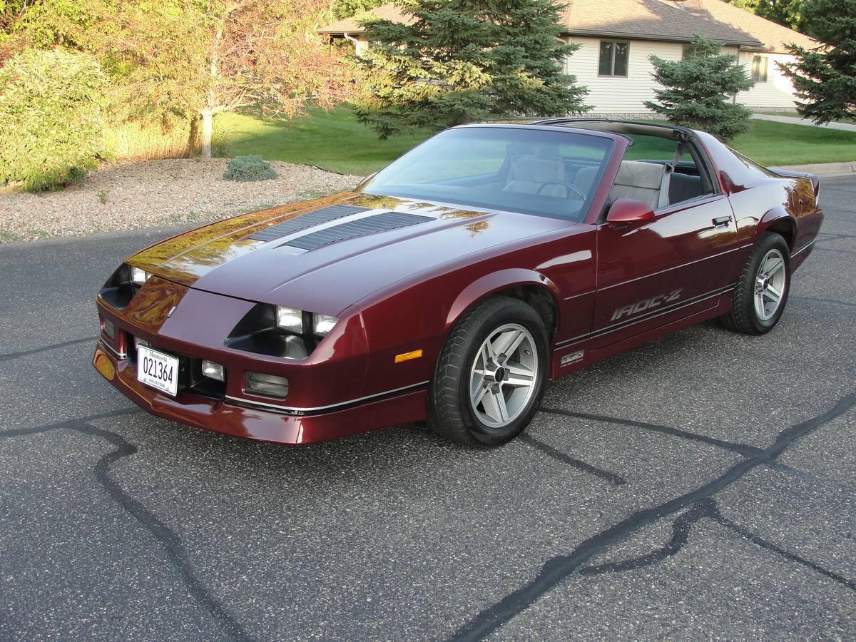 Chevrolet-Iroc-z-28-1986