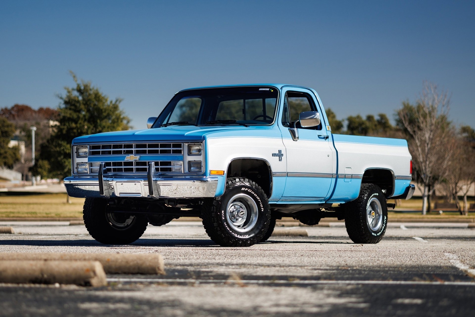 Chevrolet-K-10-1986-2D-Standard-Cab-2