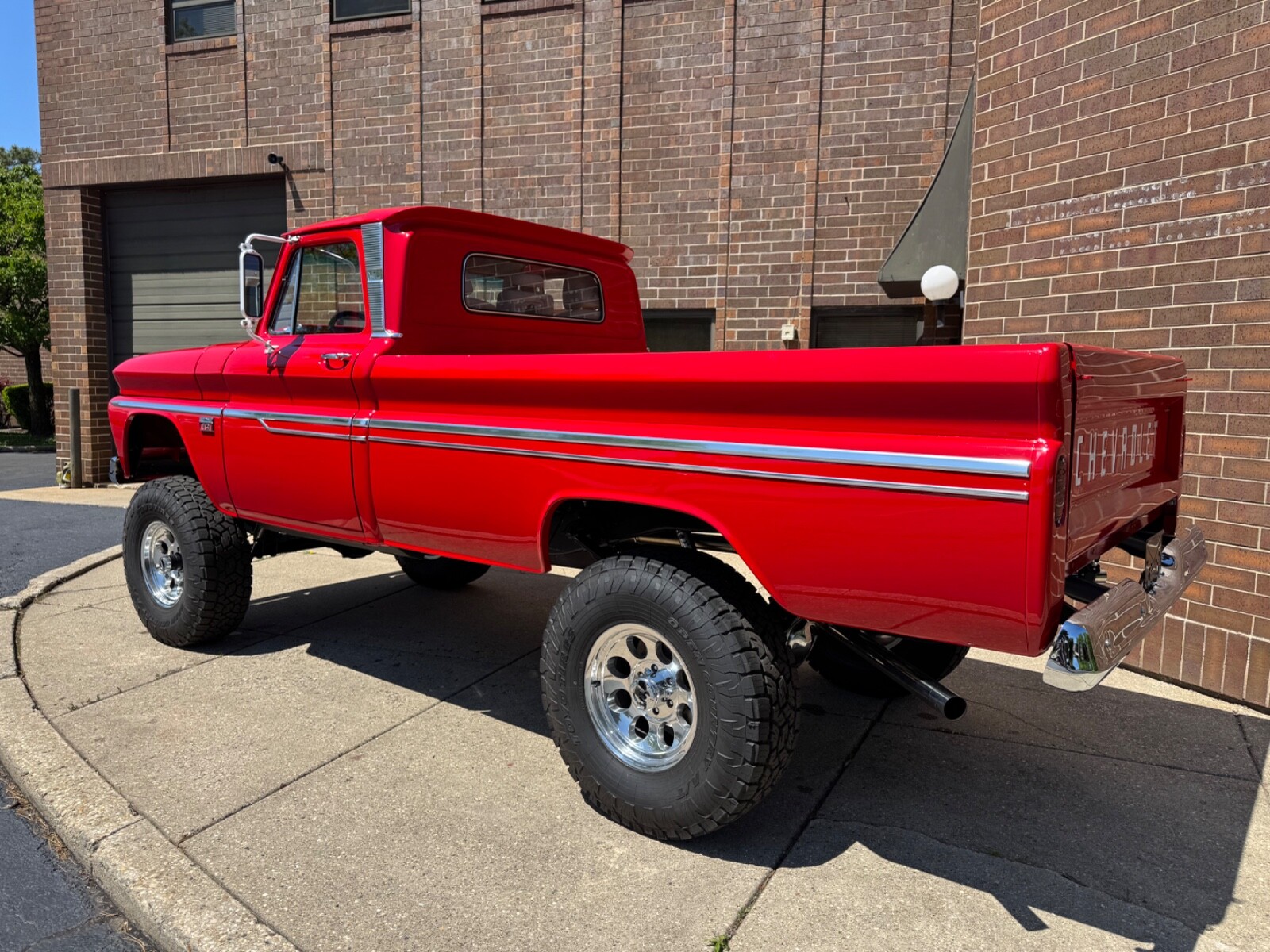 Chevrolet-K10-1966-Cab-Chassis-2