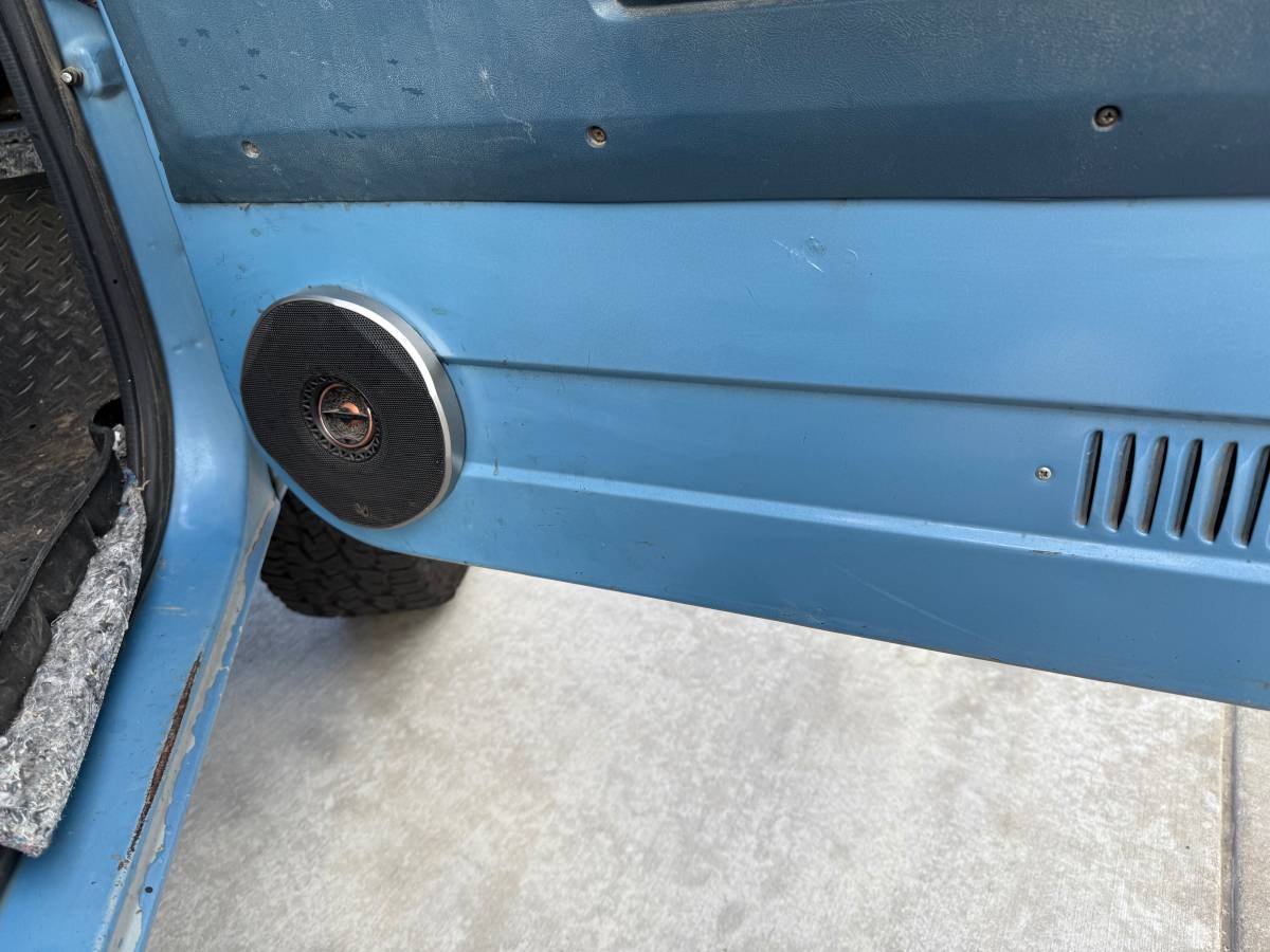 Chevrolet-K10-1984-blue-13