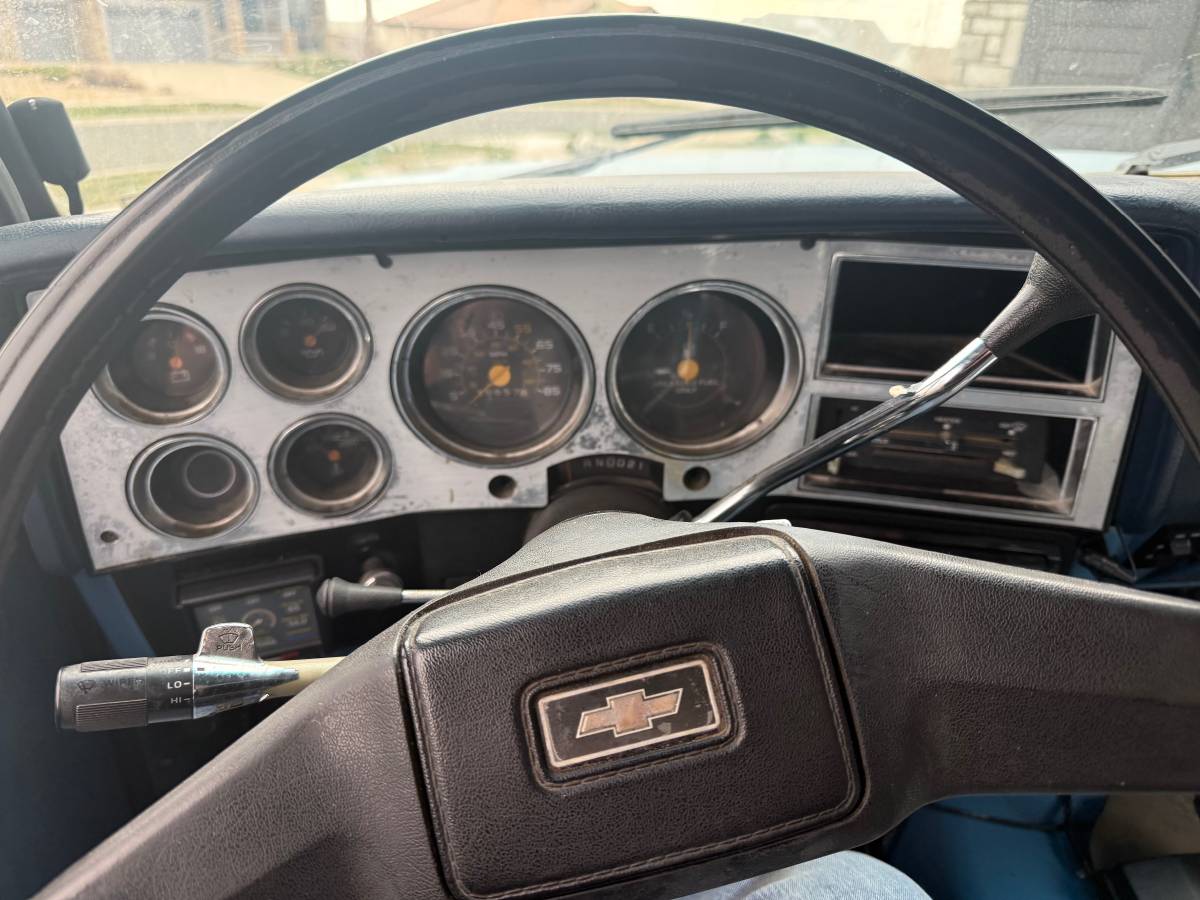 Chevrolet-K10-1984-blue-14