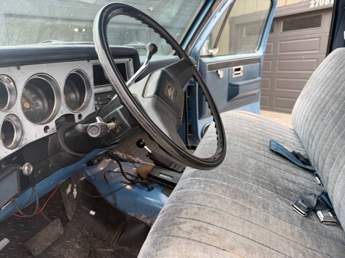 Chevrolet-K10-1984-blue-6