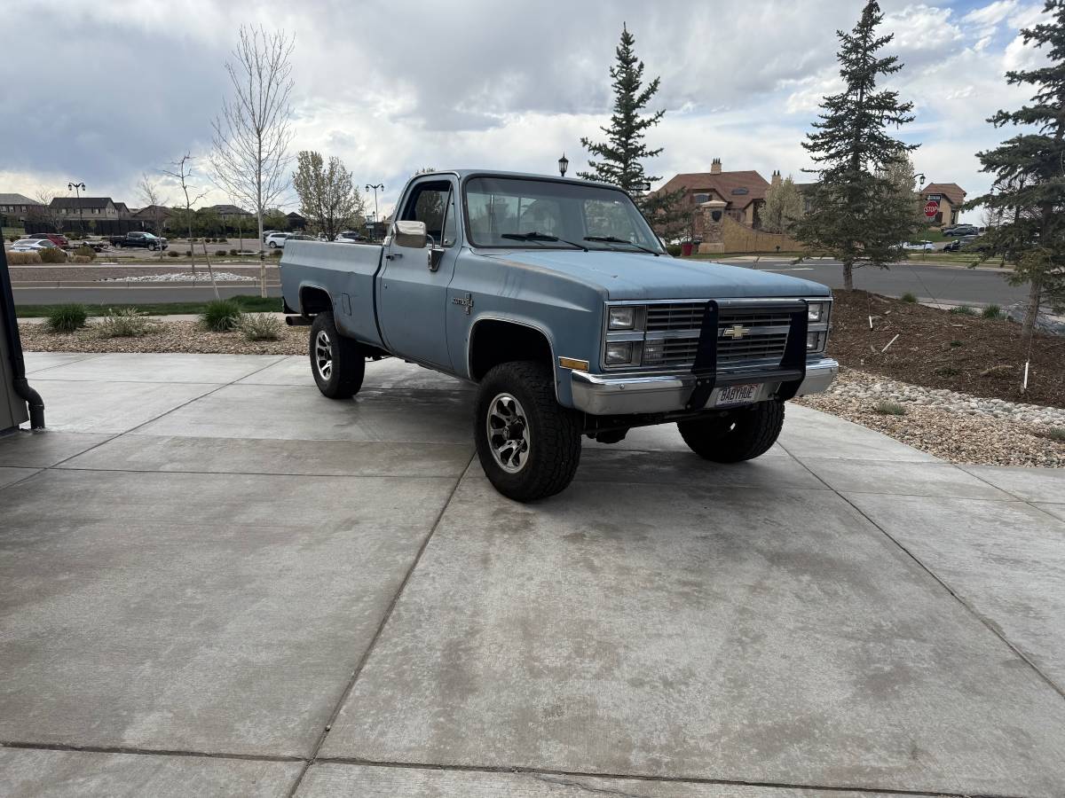 Chevrolet-K10-1984-blue