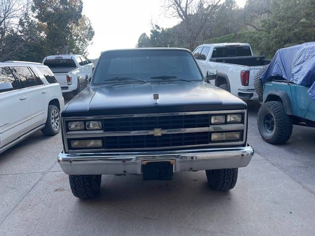 Chevrolet-K10-4x4-1985-black-2