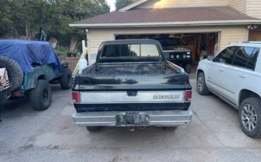 Chevrolet-K10-4x4-1985-black-3