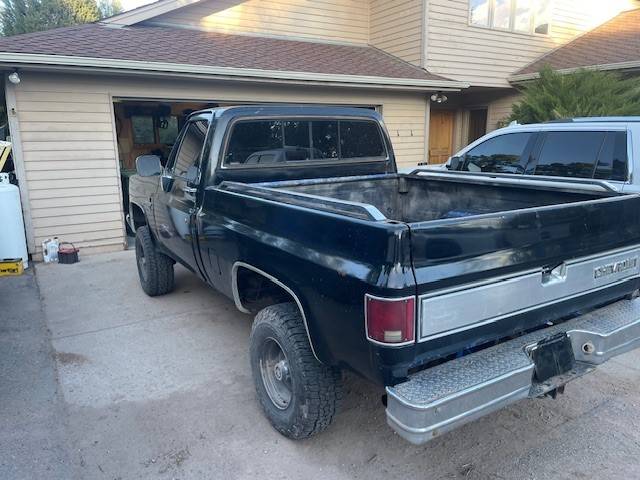 Chevrolet-K10-4x4-1985-black-5
