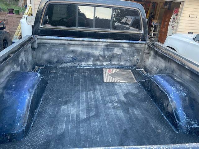 Chevrolet-K10-4x4-1985-black-6