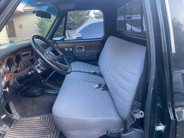 Chevrolet-K10-4x4-1985-black-7