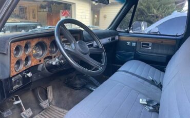 Chevrolet-K10-4x4-1985-black-8